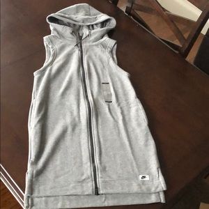 NWT Nike sleeveless hoodie zip up